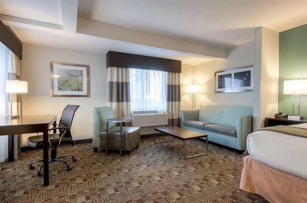 Holiday Inn Express Hotel & Suites Carlsbad Beach By Ihg Exterior foto